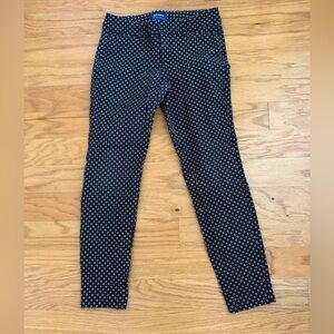 Old Navy Black and White Pixie Pants - Size 0